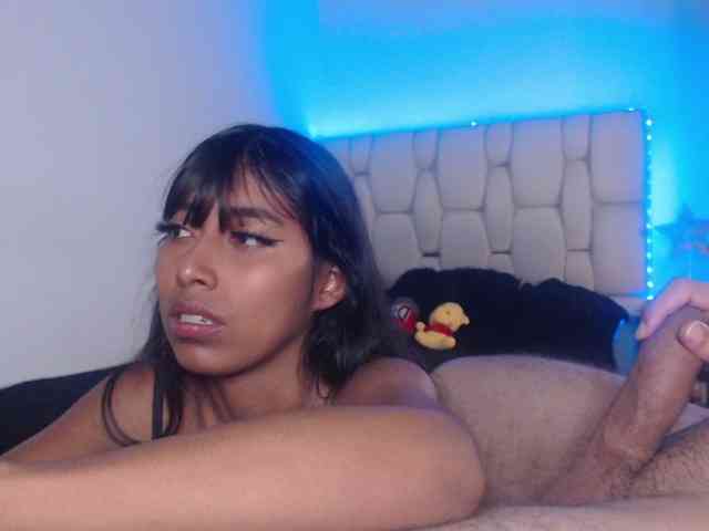 Roomofpleasure webcam