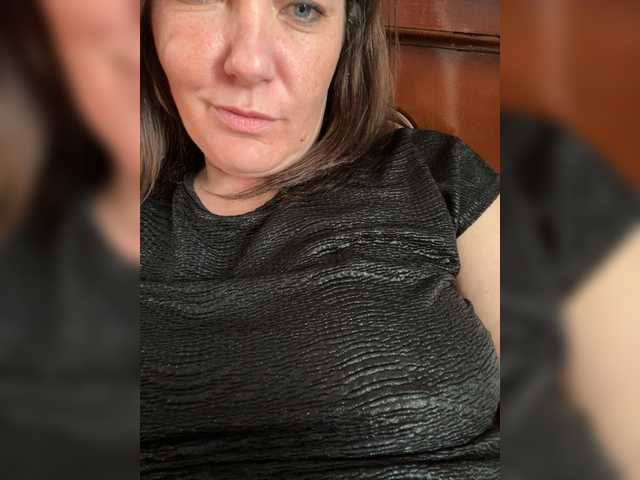 Danozka's BongaCams show and profile