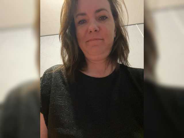 Danozka's BongaCams show and profile