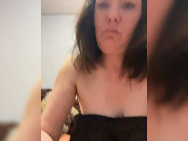 Danozka's BongaCams show and profile