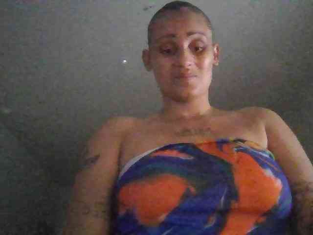sexyred14343 webcam