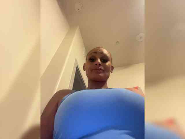 sexyred14343 webcam