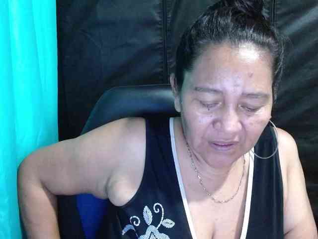 striptease chat room Katiamature