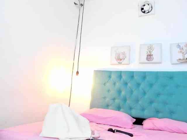 Rubiroose webcam