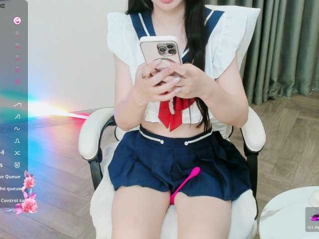 LucyLucky's BongaCams show and profile