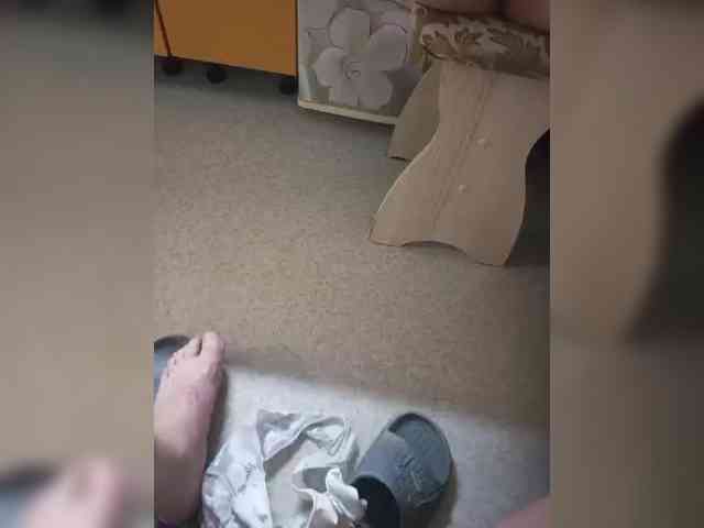 solder-3 Live Webcam on BongaCams