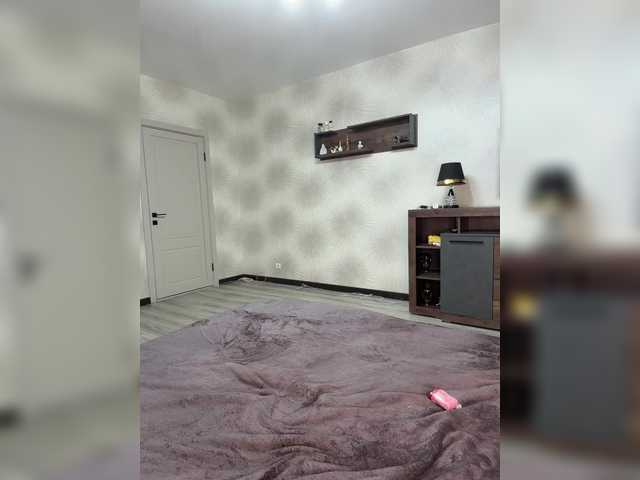 Lindseya's BongaCams show and profile