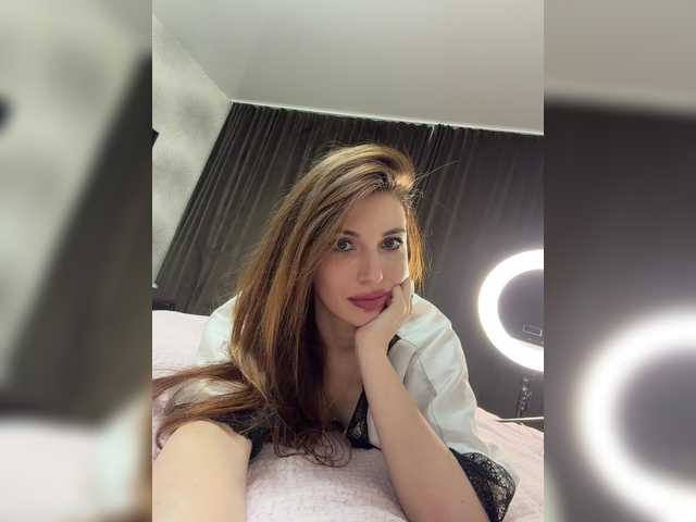 Lindseya — Hi! Lovense works from 2 tokens  Lovense levels 2, 3, 11, 44, 78, 130 random 55, favorite vibration 44. Thanks for the love!  