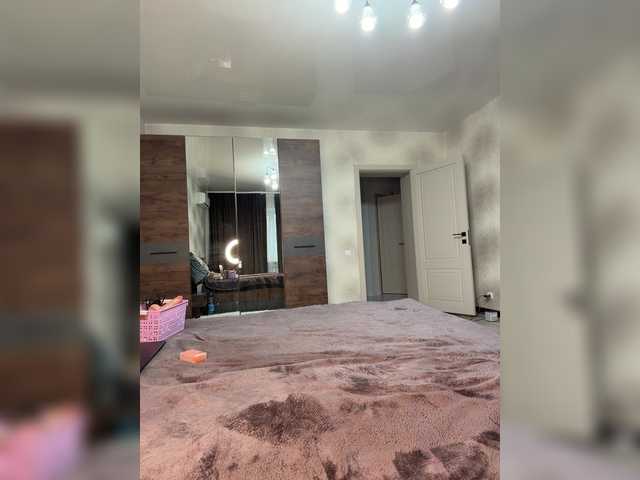 Lindseya's BongaCams show and profile