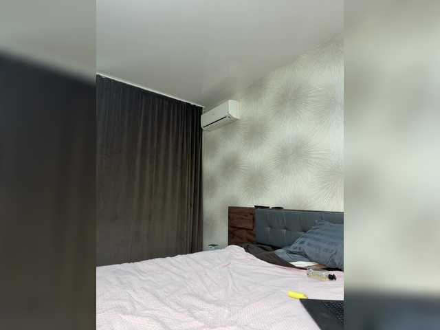 Lindseya's BongaCams show and profile