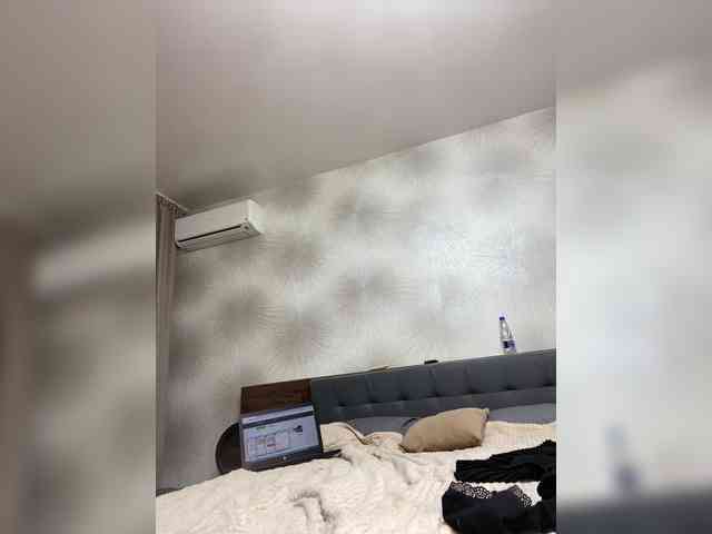 Lindseya's webcam live show