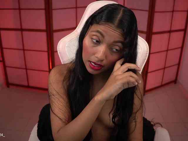 Small-emilie Small-emilie