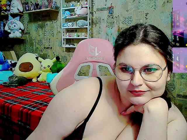 SinfulWhisper webcam