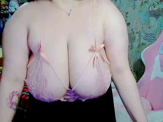 SinfulWhisper webcam