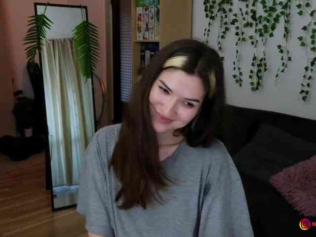 monikavenom webcam