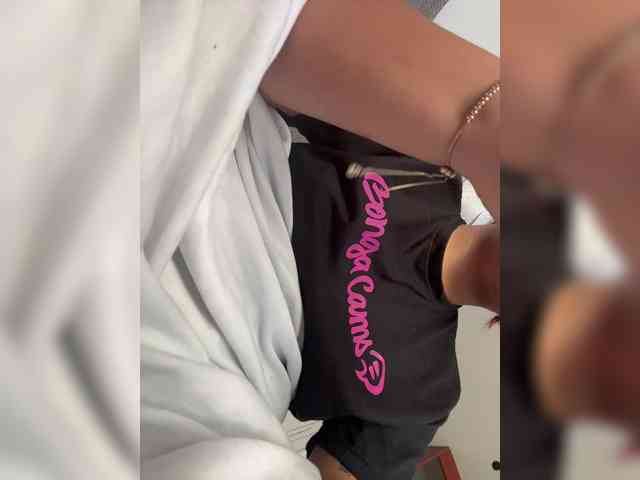 SeleneMiiller webcam