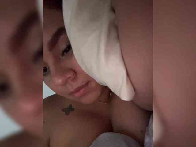 SeleneMiiller webcam
