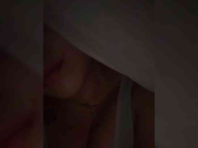 SeleneMiiller webcam