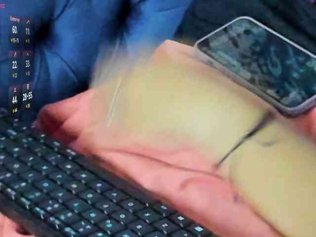 SeleneMiiller webcam