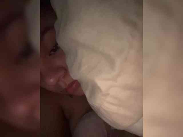 SeleneMiiller webcam