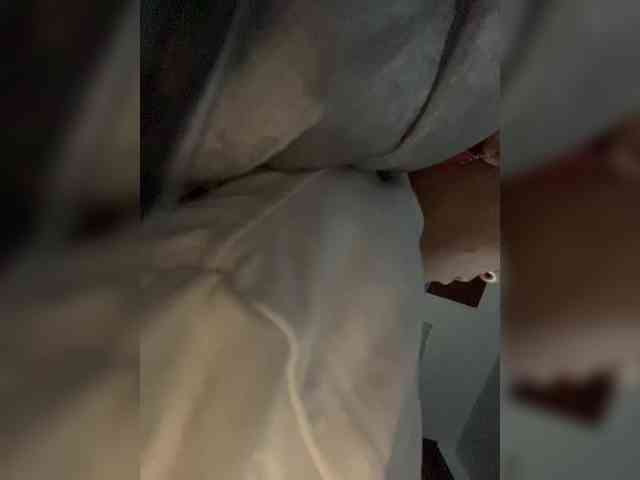 SeleneMiiller webcam