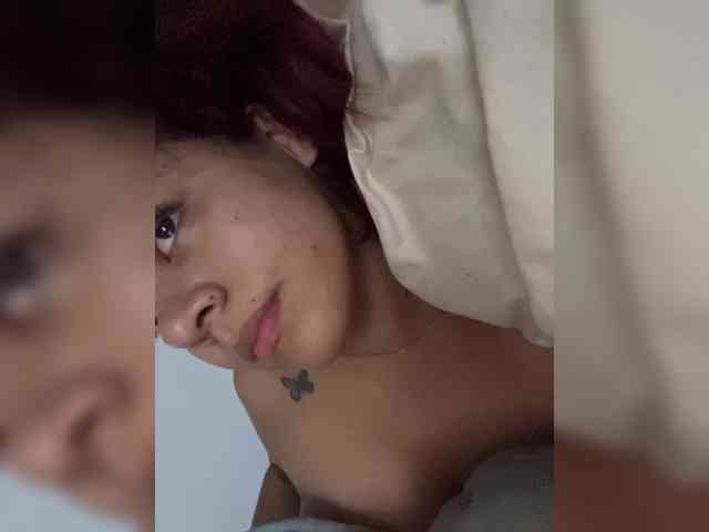 SeleneMiiller webcam