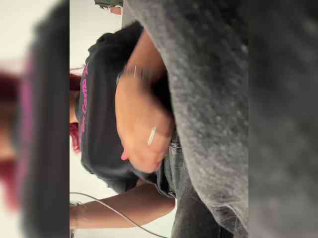 SeleneMiiller webcam