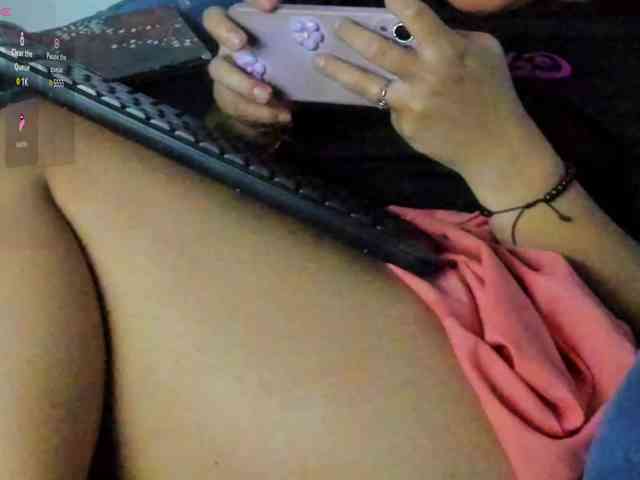 SeleneMiiller webcam