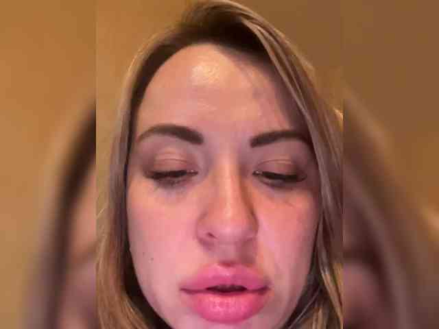 live porn HollyDoll