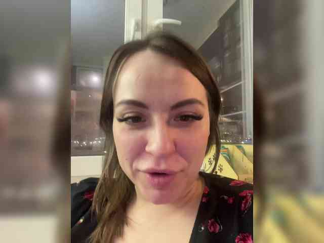 HollyDoll
