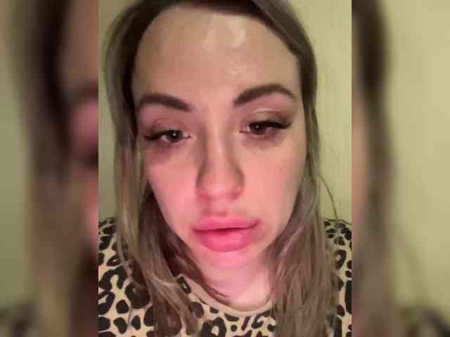 free live sex HollyDoll