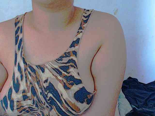 XXXsweetpussyXXX webcam