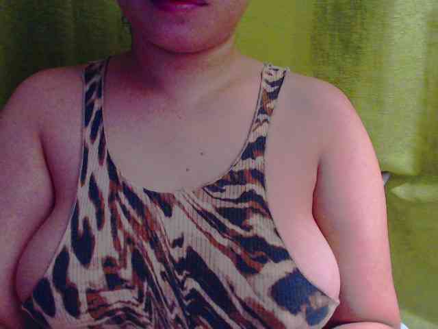 XXXsweetpussyXXX webcam