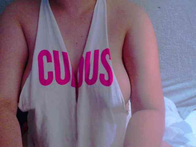 YourAsianPussy webcam