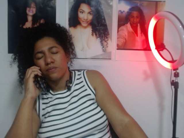  Bellacrespa chat room