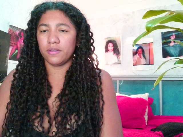 Bellacrespa's BongaCams show and profile