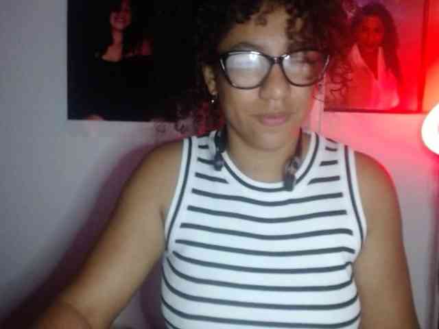 Bellacrespa's webcam live show