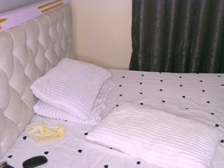 Cece-16's Live Webcam