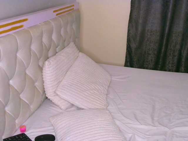 Cece-16's BongaCams show and profile