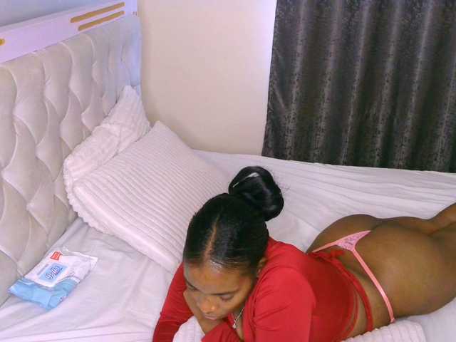 Cece-16's BongaCams show and profile