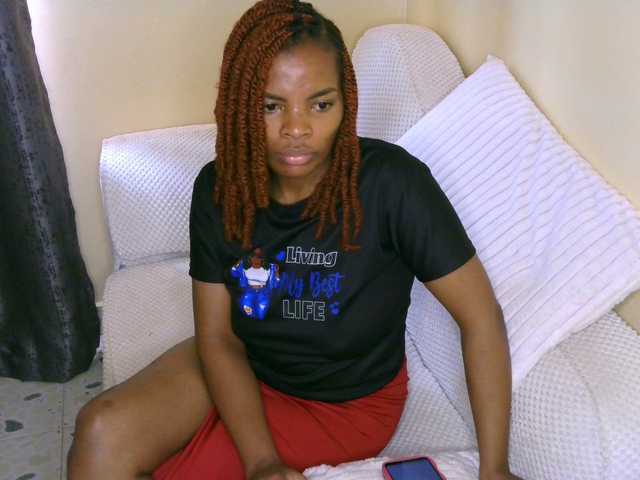 Cece-16's BongaCams show and profile