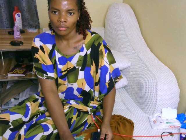 Cece-16's BongaCams show and profile