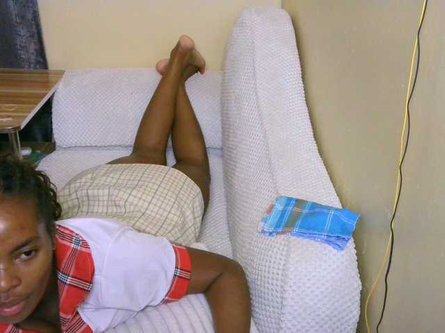 Cece-16's BongaCams show and profile