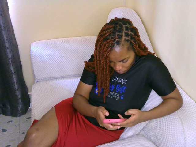 Cece-16's BongaCams show and profile