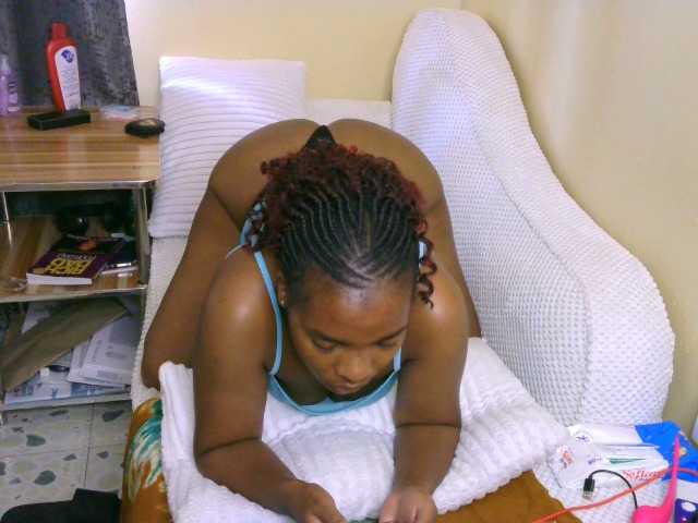 Cece-16's BongaCams show and profile