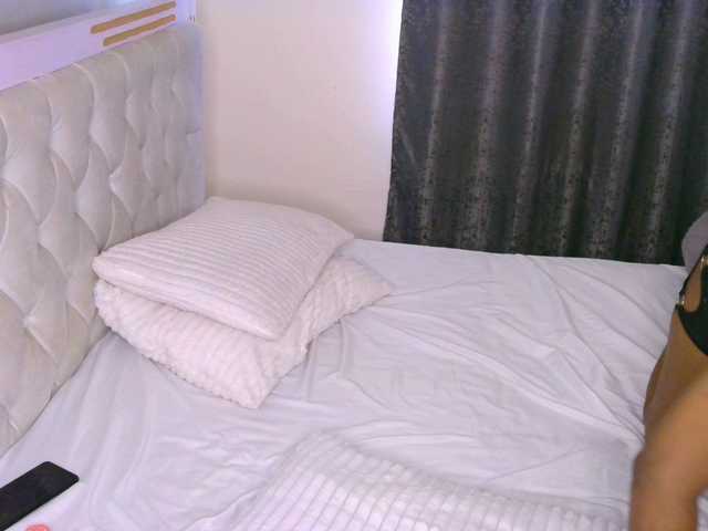 Cece-16's BongaCams show and profile