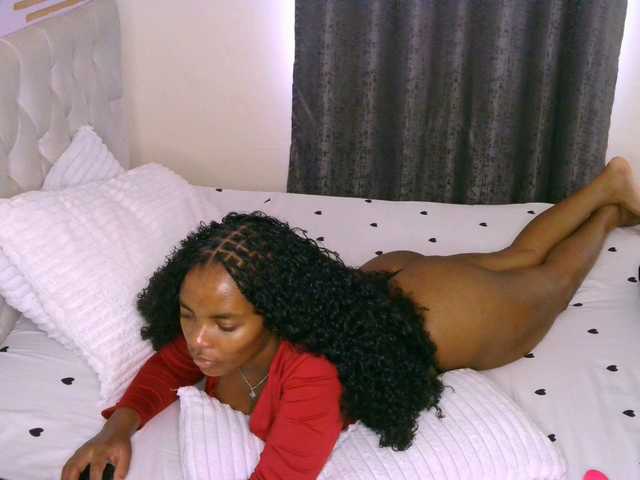 Cece-16's BongaCams show and profile