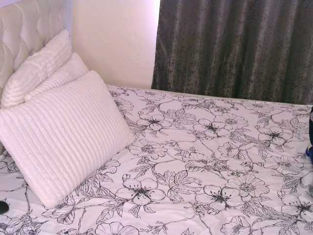 Cece-16's BongaCams show and profile