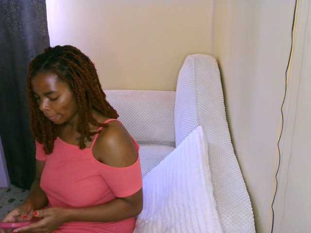 Cece-16's BongaCams show and profile