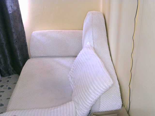 Cece-16's BongaCams show and profile